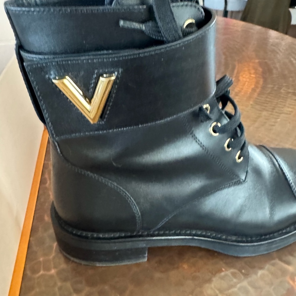 Louis Vuitton Black Lace-Up Leather Combat Boots - Picture 6 of 7